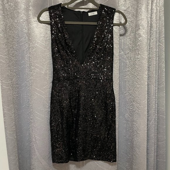 TOBI Black Sequin Deep V Mini Dress - Sexy & Sparkly, Events & Nights Out - Sz M - Picture 1 of 7